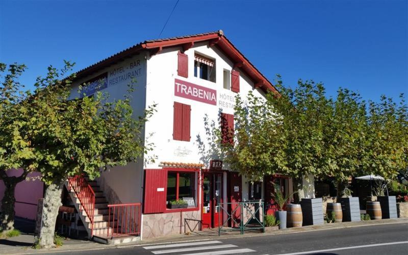 אסקיין Auberge Trabenia מראה חיצוני תמונה